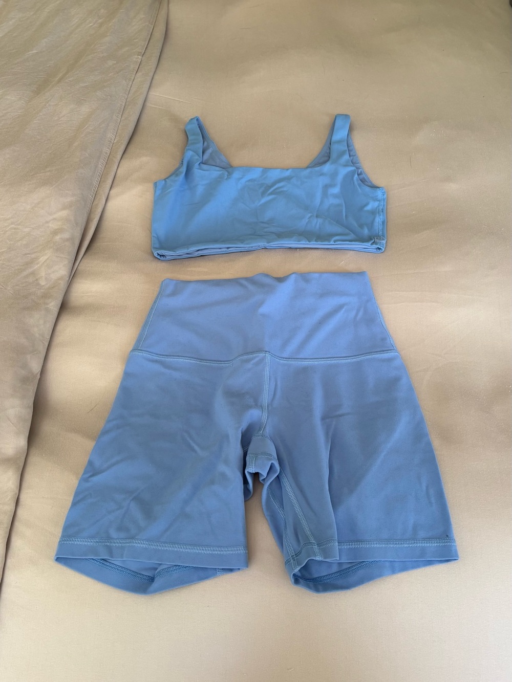 Lululemon workout set
